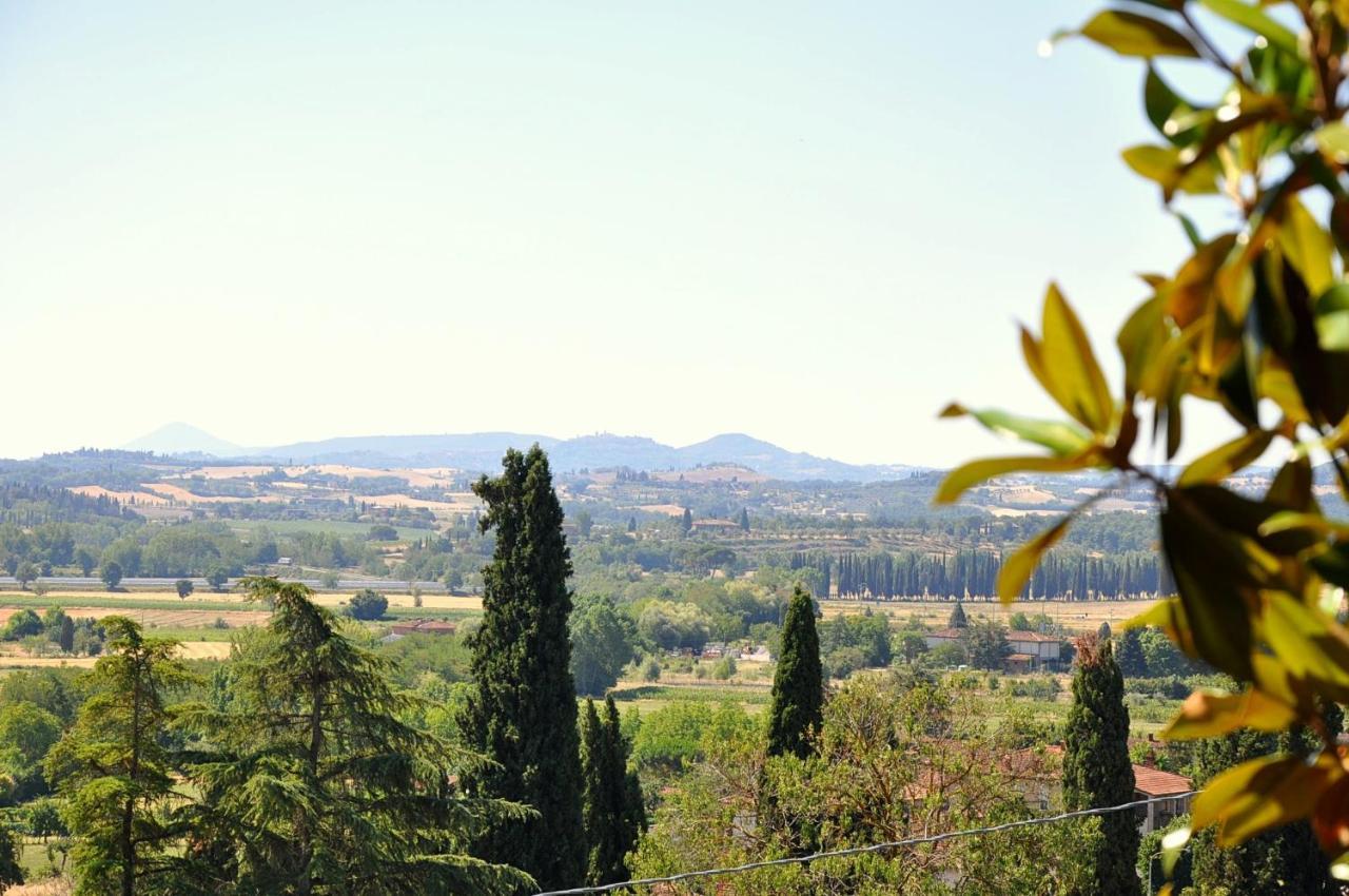 La Collina Del Melograno Hotel Sinalunga Bagian luar foto